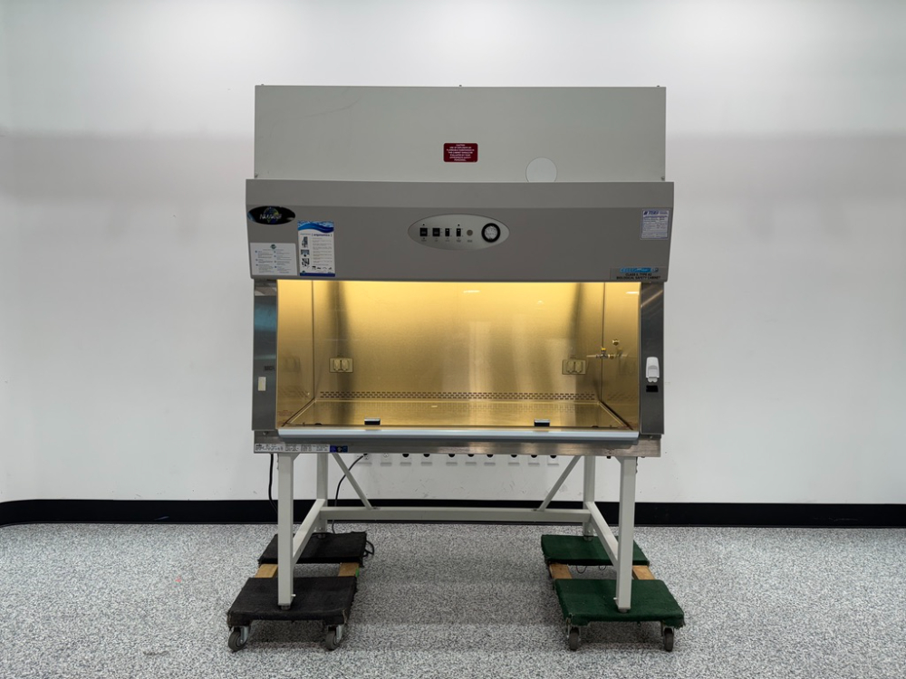Image of NUAIRE Class II A2 4' Biological Safety Cabinet